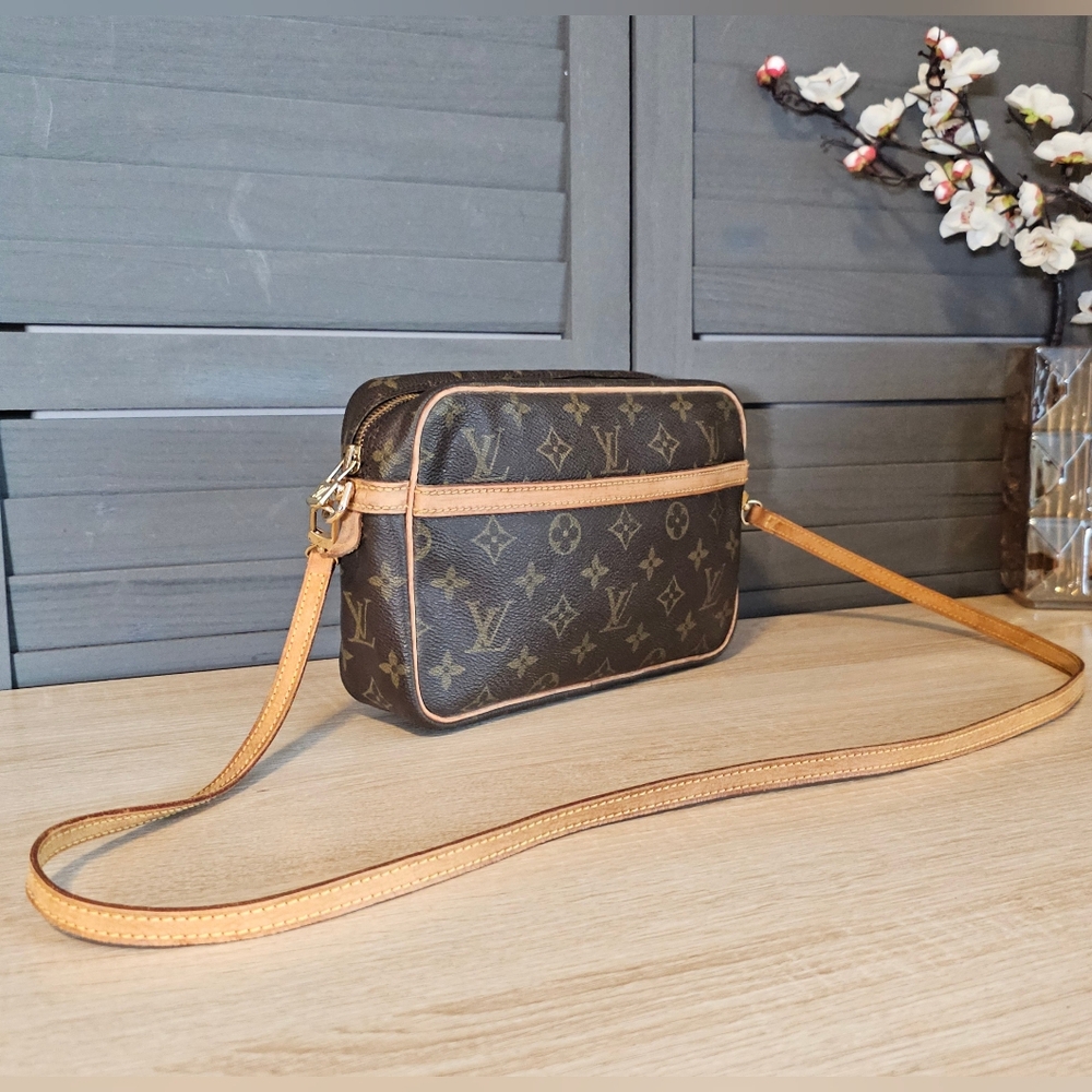 Authentic LOUIS VUITTON Monogram Compiegne 23 Crossbody Bag - Picture 7 of 13